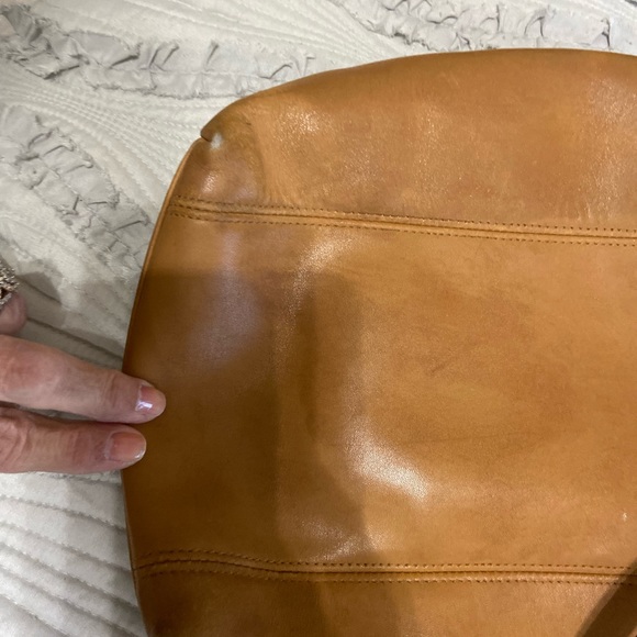 COACH Tan purse. See pics for condition & measurements - Picture 6 of 11